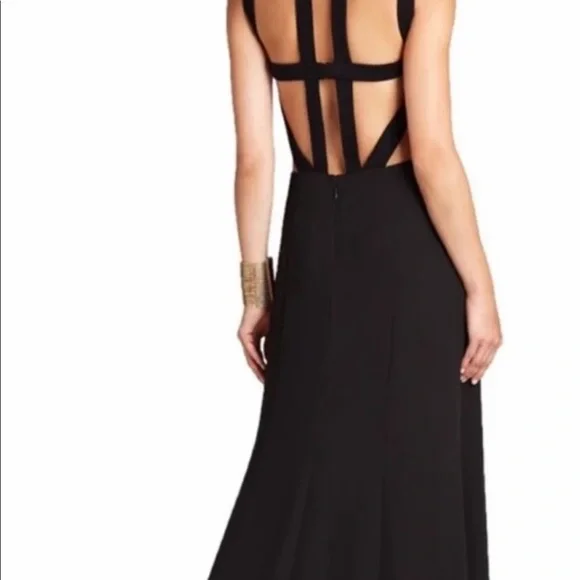 BCBGMAXAZRia Sz 0-2 stunning cutout like new